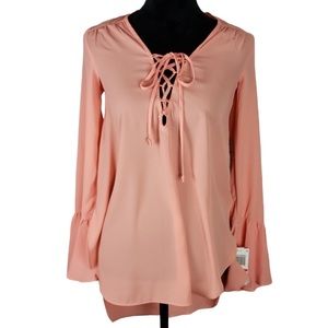 Gianni Bini NWT Lace Front Bell Sleeve Top XS